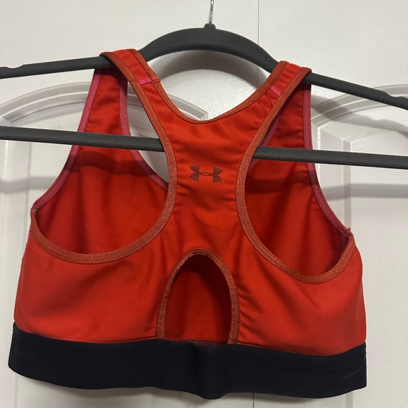 Under Armour Vibrant Red Sports Top - Picture 2 of 2